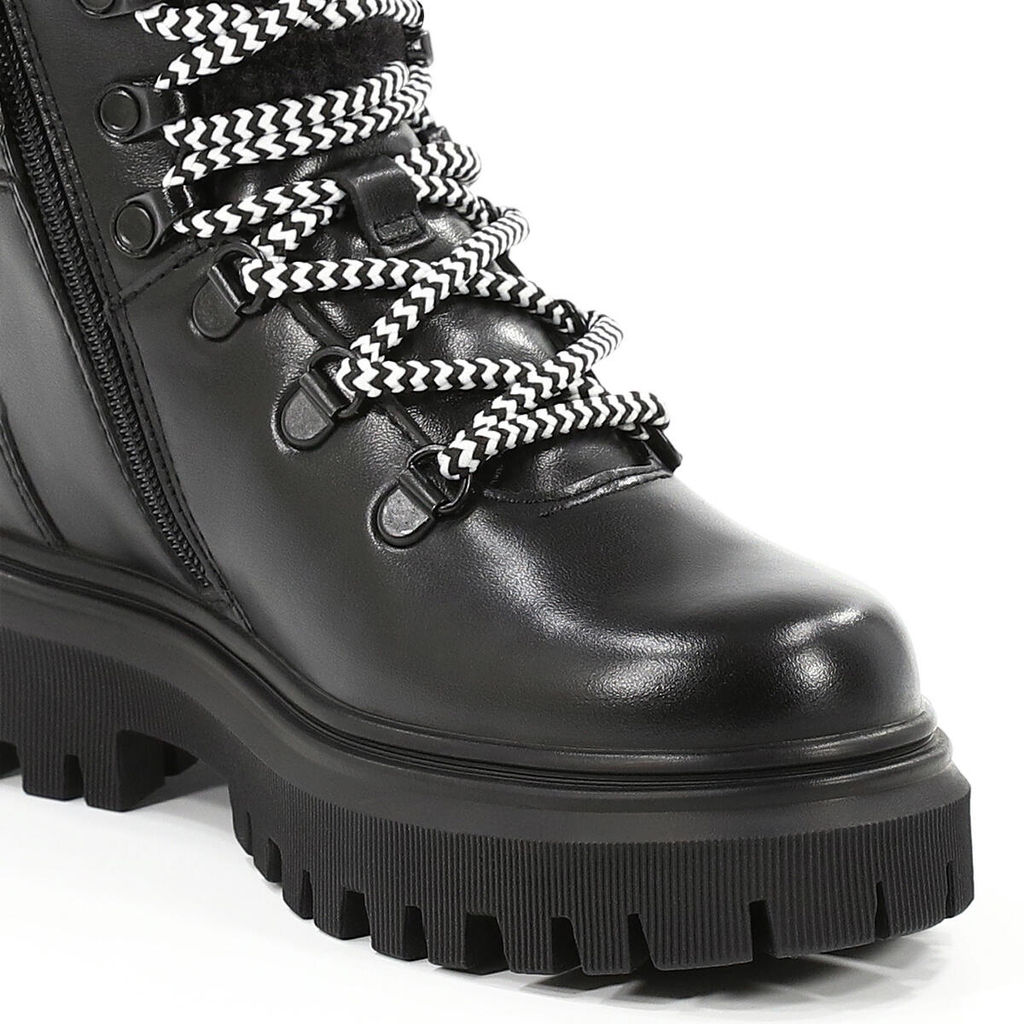 Ботинки для школьников-девочек