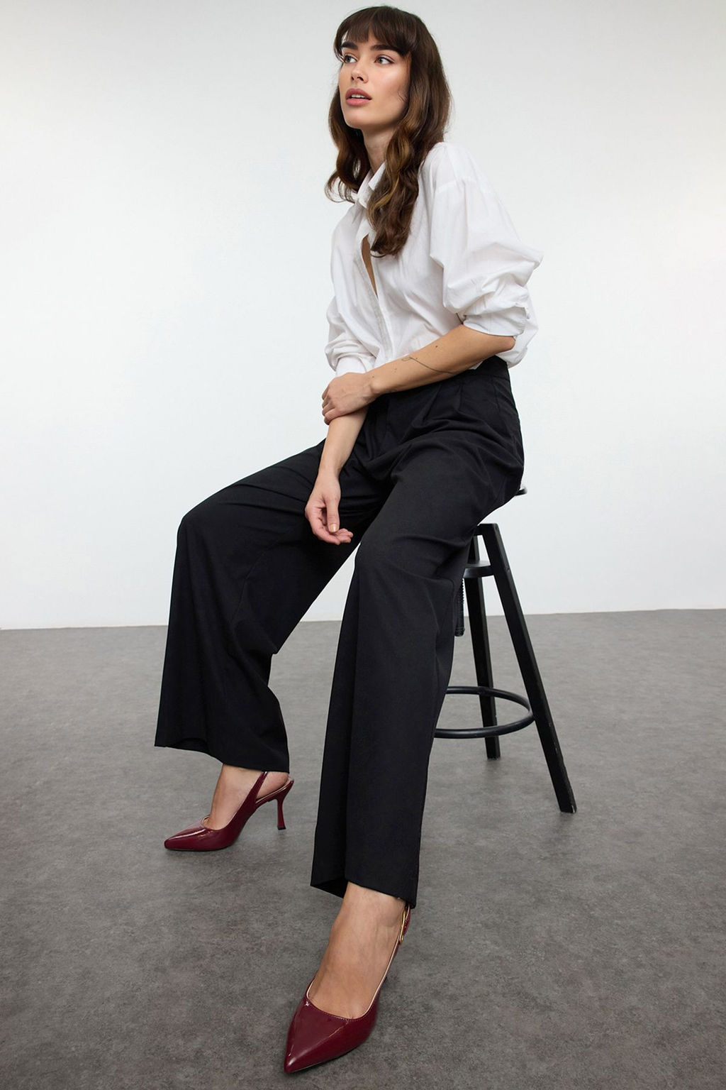 Bordo Alt?n Tokal? Sivri Burun Kad?n Arkas? Ac?k Ince Topuklu Ayakkab?
TAKAW25TO00006 - Trendyolmilla фото 3