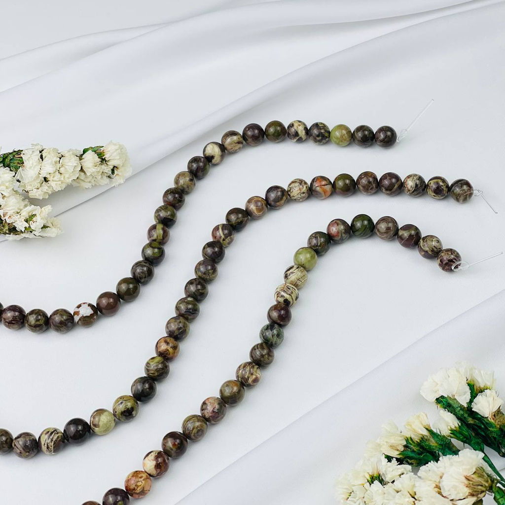 Бусины для украшений из Уральской яшмы (37 бусин) 37 см