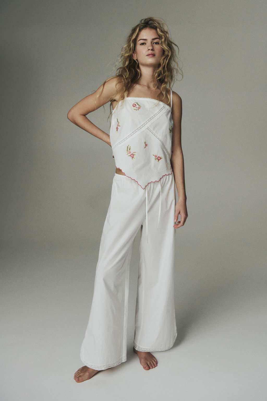 Pijama de algod?n con detalles bordados - H&m фото 3