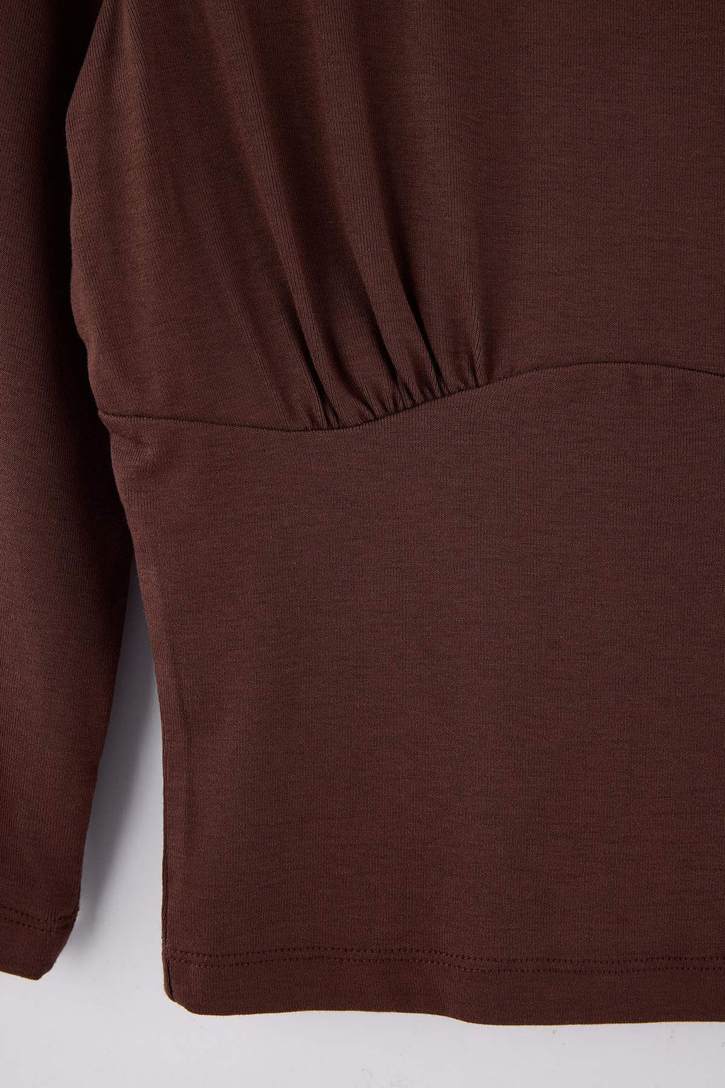Kahverengi Fitted/V_cuda Oturan B_zg_l_ Truvakar Kol Crop _rme T-Shirt TWOAW27TS00050 - Trendyolmilla фото 2