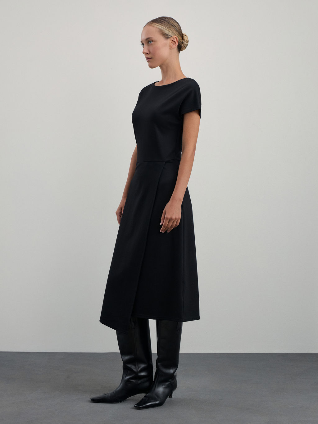 Миди платье с запахом из вискозы / Zarina  фото 3