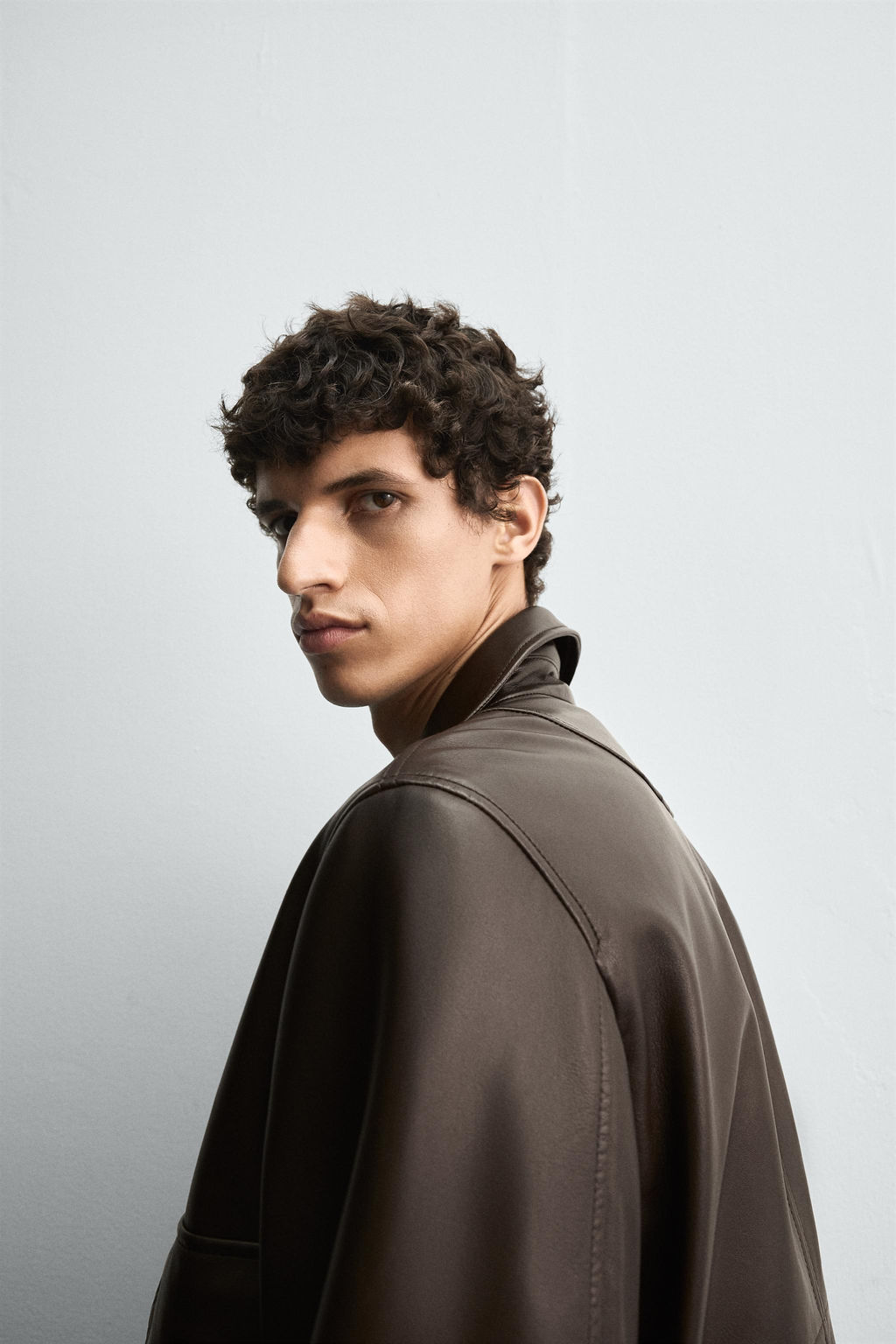LEATHER JACKET HARRY LAMBERT FOR ZARA X DISNEY  фото 7