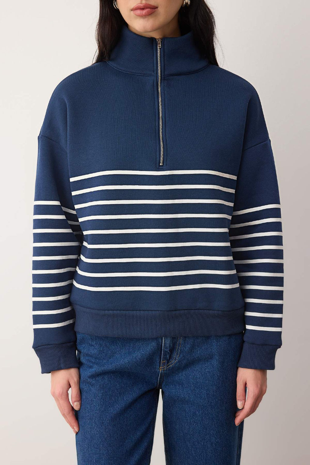 Lacivert Cizgili Oversize/Genis Kal?p Fermuarl? Kal?n Ici Polarl? Orme Sweatshirt TWOAW26SW00044