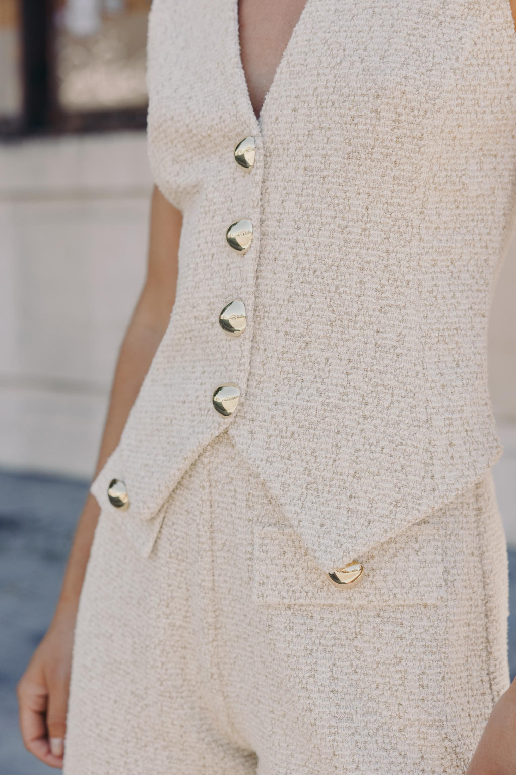 BUTTONED TEXTURED WAISTCOAT - Zara фото 4