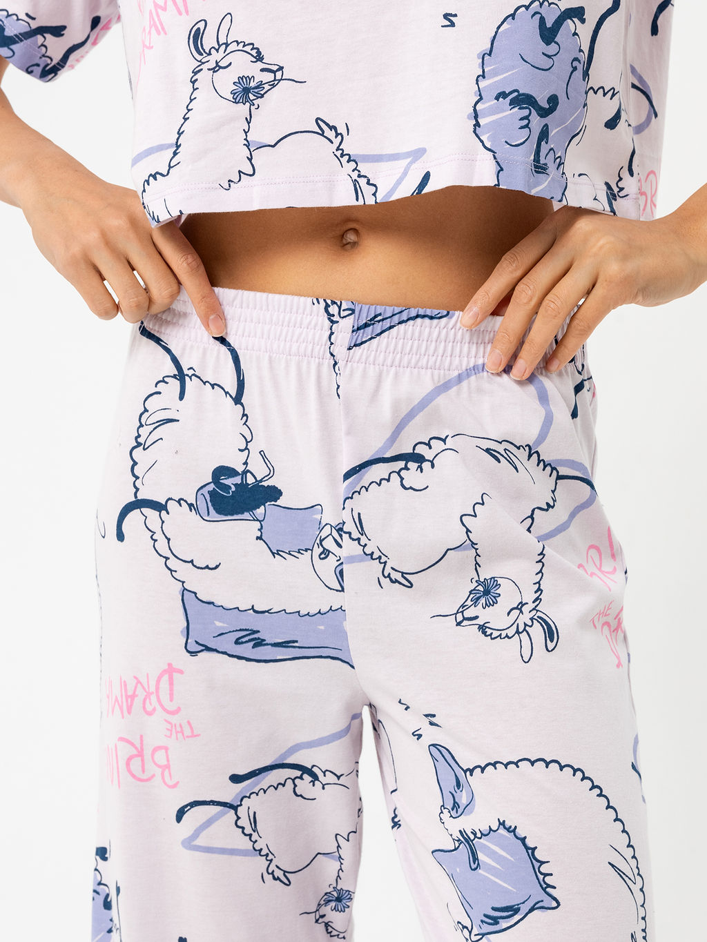 Комплект женский (футболка, бриджи) белого цвета с ламами - Mark formelle фото 4