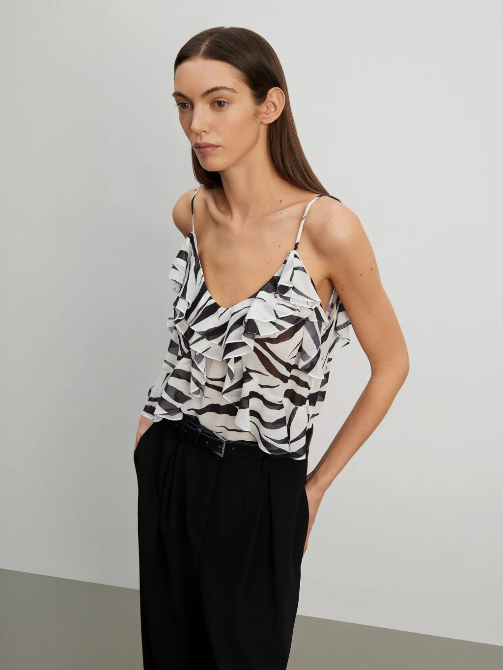 Топ приталенный - Emka фото 4