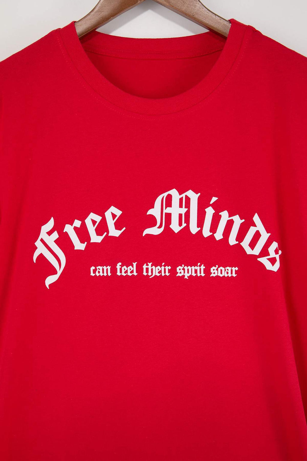 Siyah-K?rm?z? 2li Paket Regular/Normal Kal?p Bask?l? %100 Pamuk T-Shirt TMNSS26TS00043