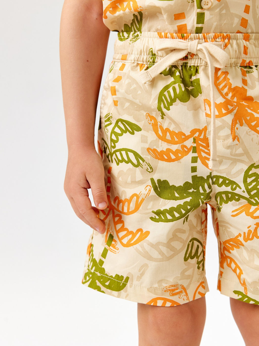 ACOOLA / Шорты детские для мальчиков Bario sho бежевый принт  фото 5