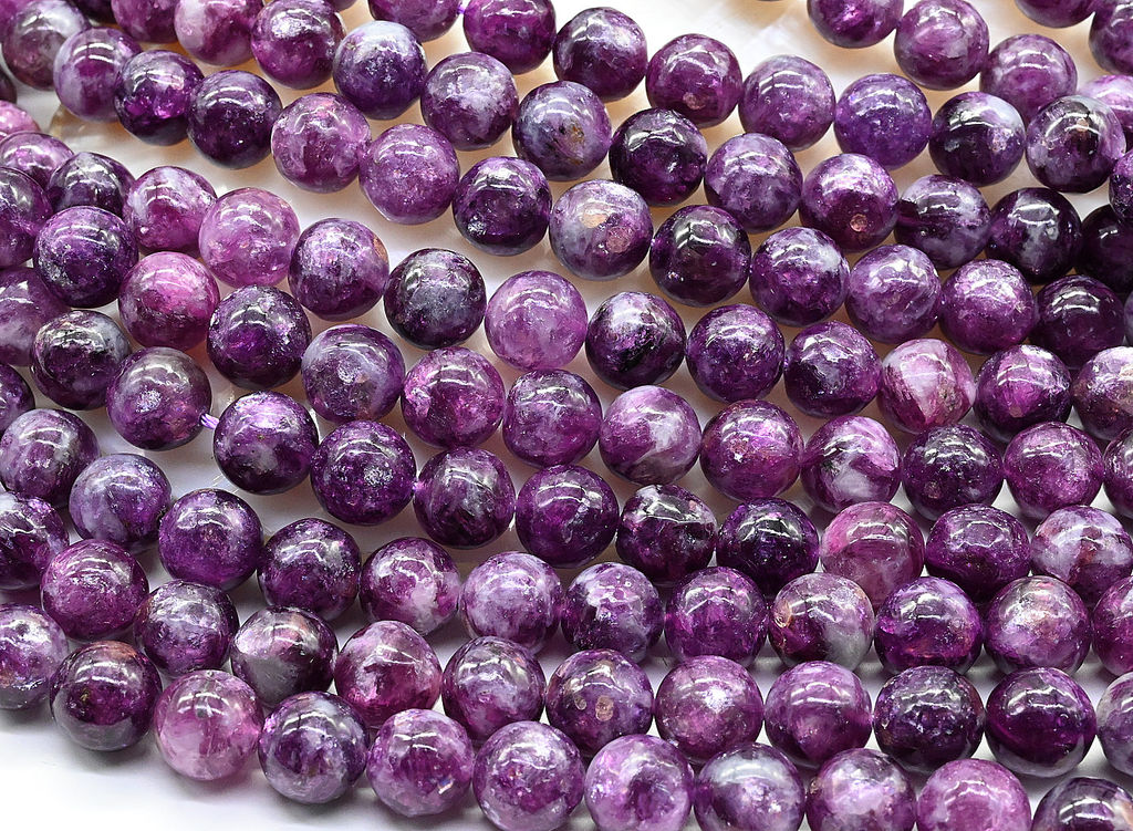 Бусины из лепидолита шарик 10мм, 39см, 41 бусина Радуга камня