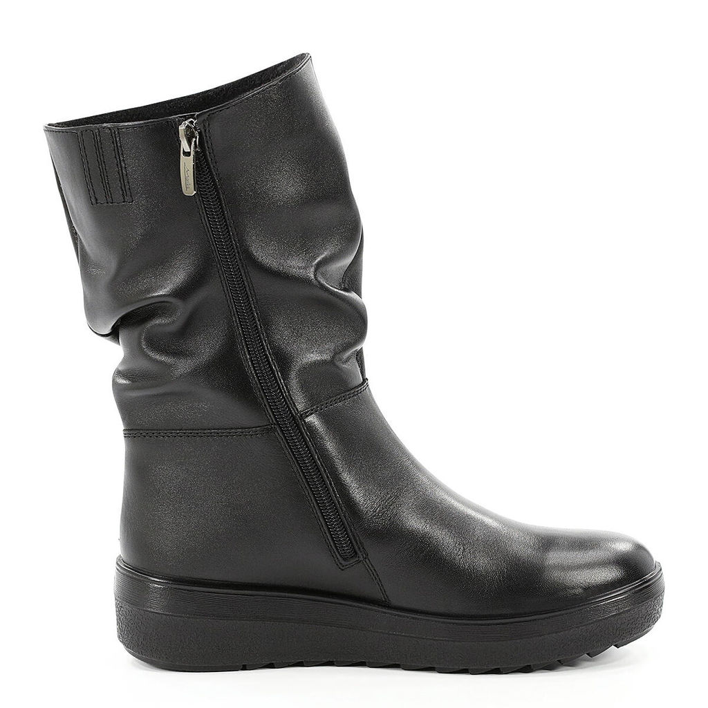 Сапожки женские