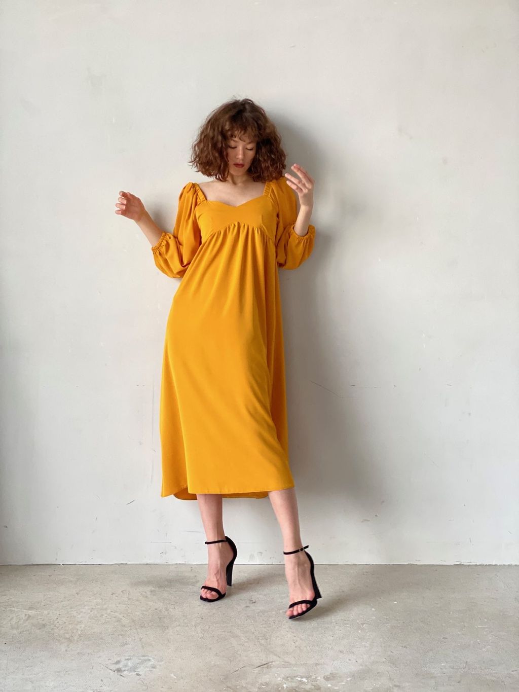 Платье-миди с пышными рукавами в цвете манго - Martichelli фото 3