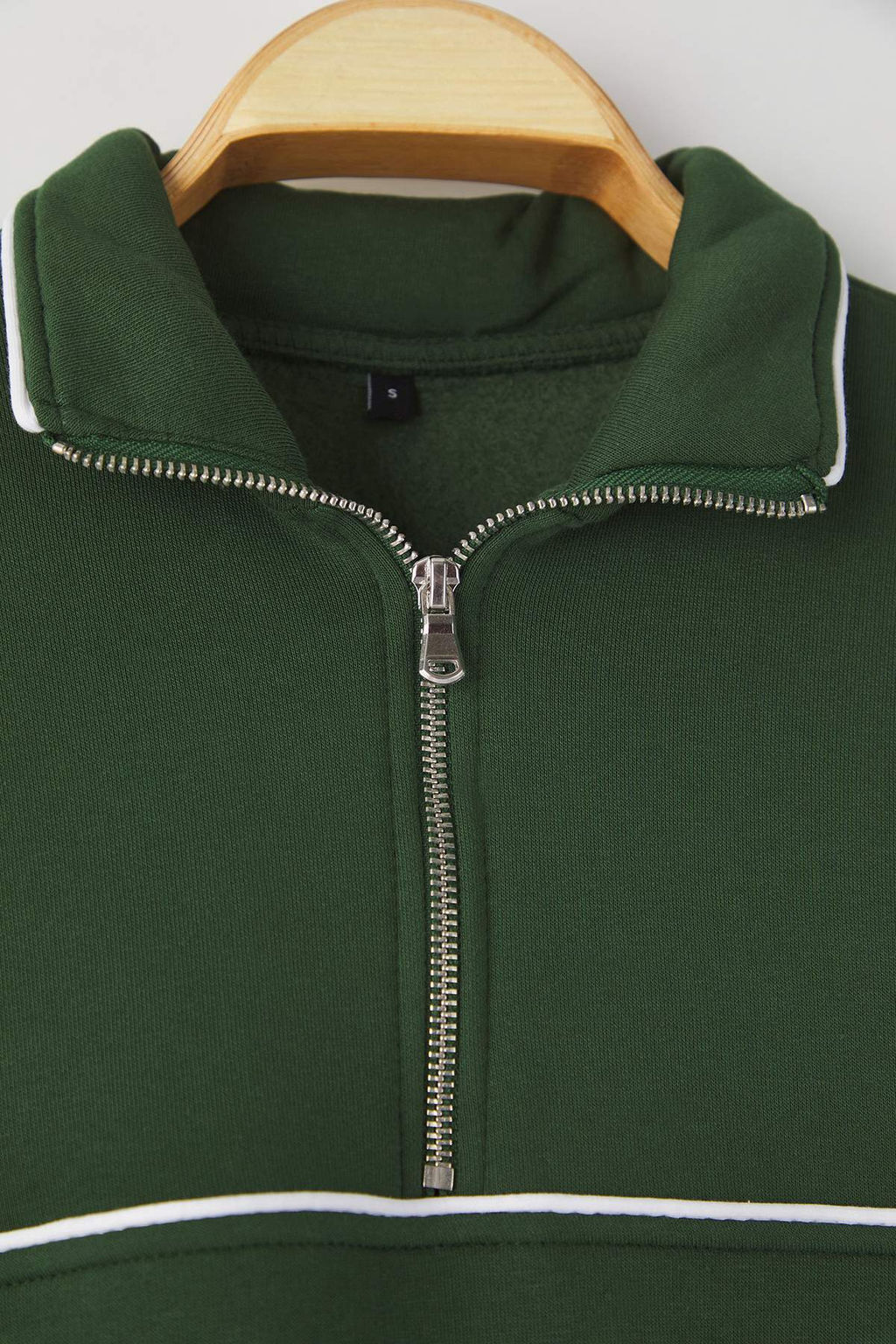 Zumrut Yesili Oversize/Genis Kesim Dik Yaka Biye Detayl? Sweatshirt TMNAW26SW00002 - Trendyolmilla фото 6