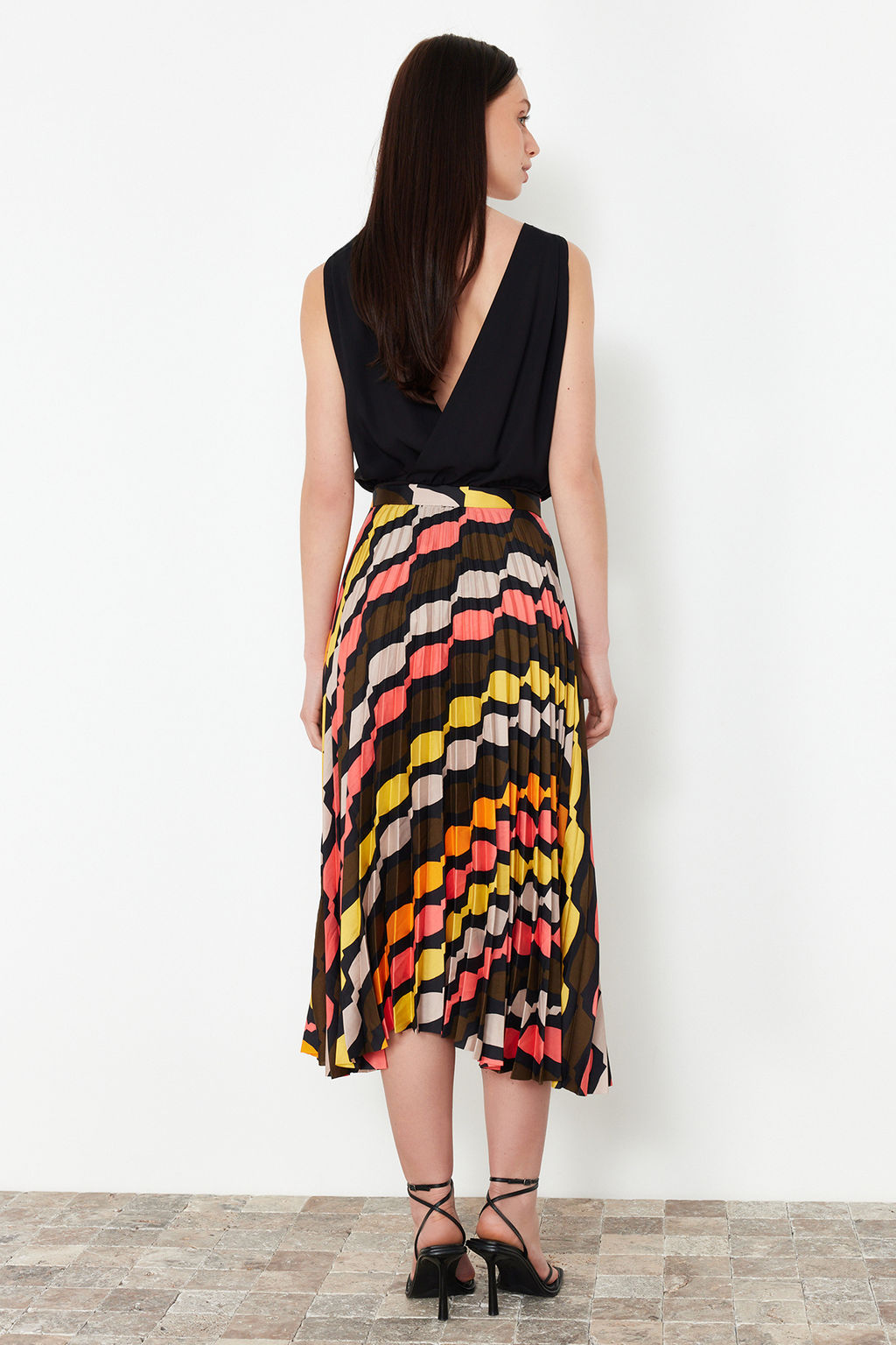 Cok Renkli Desenli Saten Kumas Pile Detayl? Midi Boy Dokuma Etek TWOSS24ET00245 - Trendyolmilla фото 6