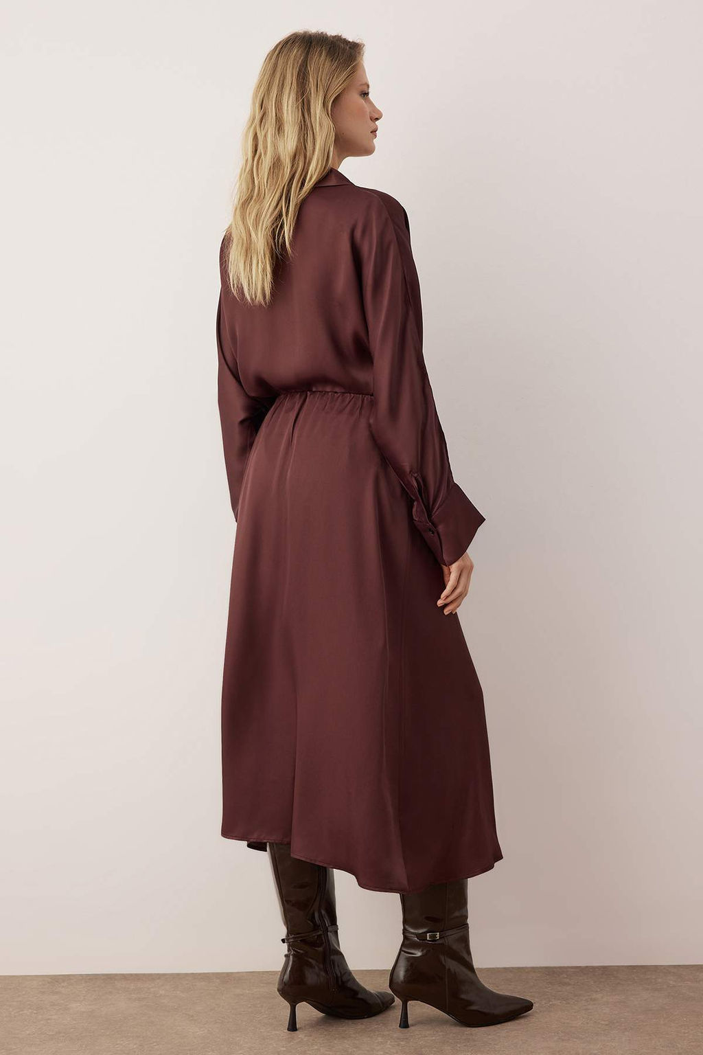 Vucut Secmeyen Kahverengi Baglama Detayl? Dokuma Saten Midi Etek TWOAW26ET00121 - Trendyolmilla фото 6