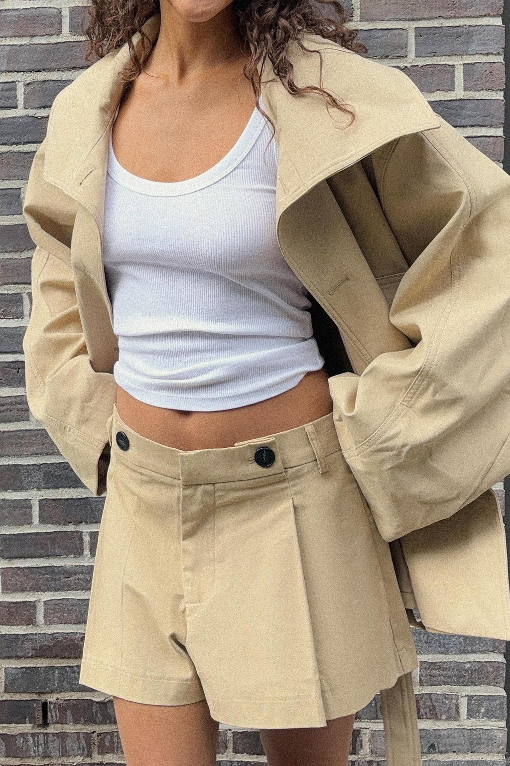 PLEATED SHORTS WITH BUTTONS - Zara фото 3