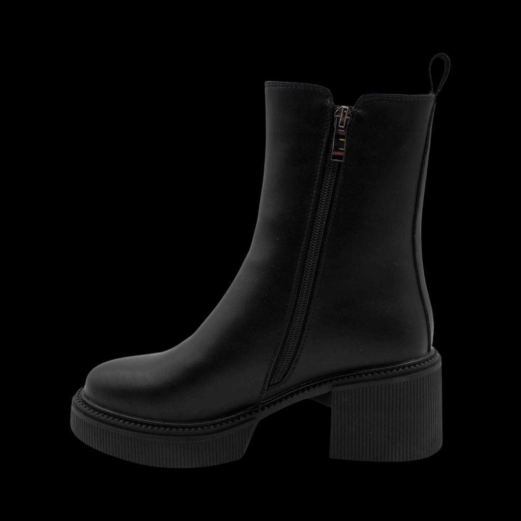 Ботинки из натуральной кожи на меху РМ-090-1 черные