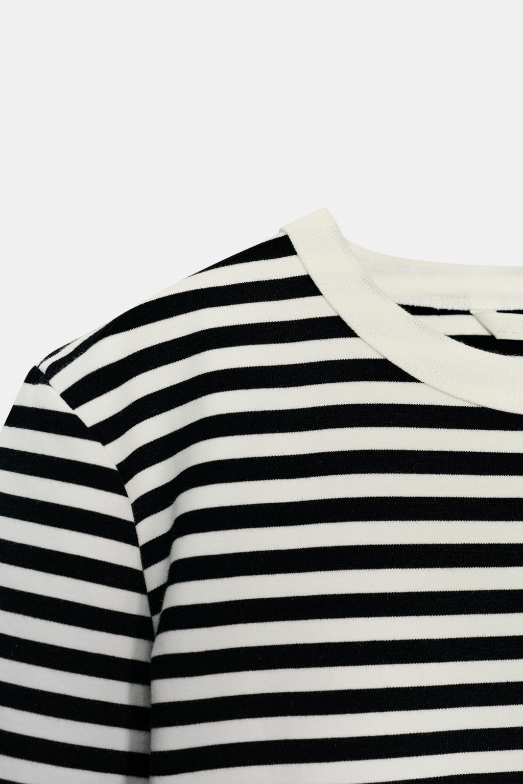 SHORT SLEEVE INTERLOCK T-SHIRT - Zara фото 18
