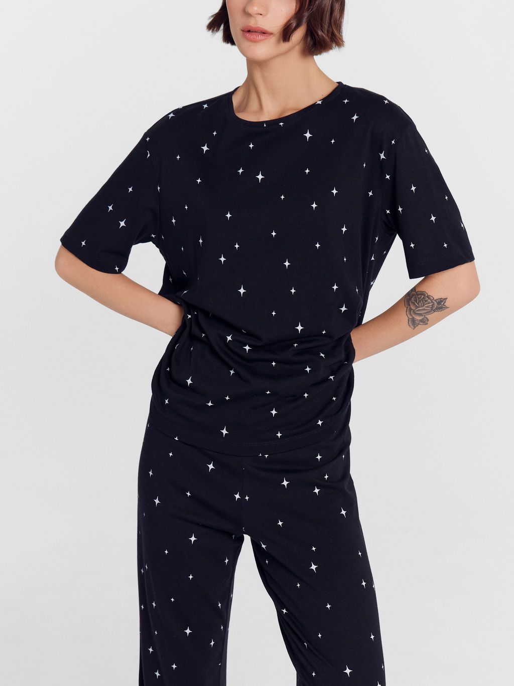 Пижама женская черная с принтом звезды звездная россыпь на черном 592559 - Mark formelle фото 7