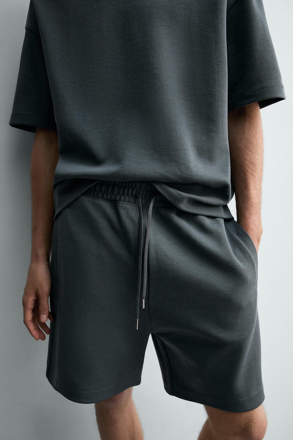 BERMUDA JOGGER RELAXED FIT INTERLOCK / verde lavado - Zara фото 5