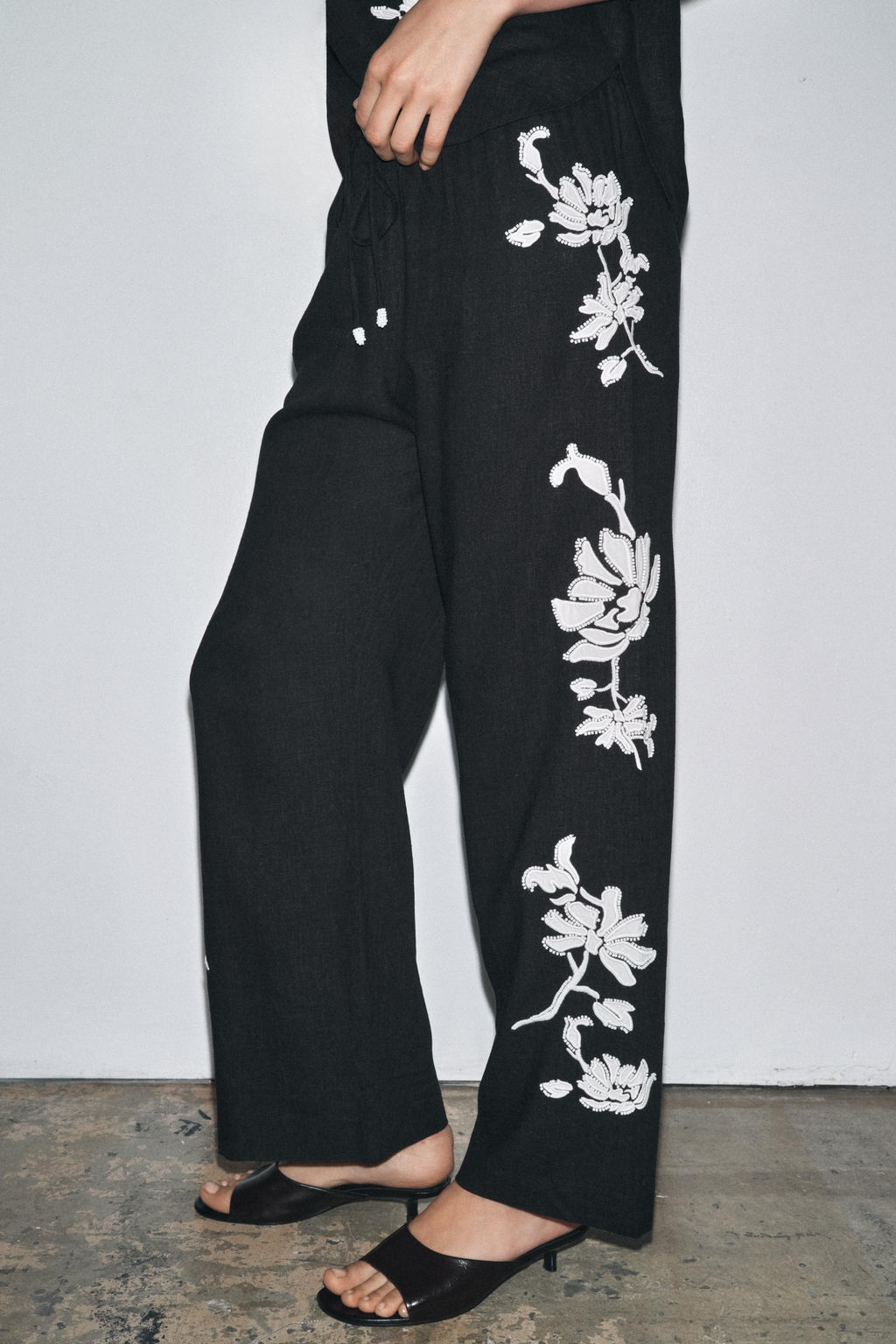 ZW COLLECTION BEADED EMBROIDERY TROUSERS - Zara фото 9