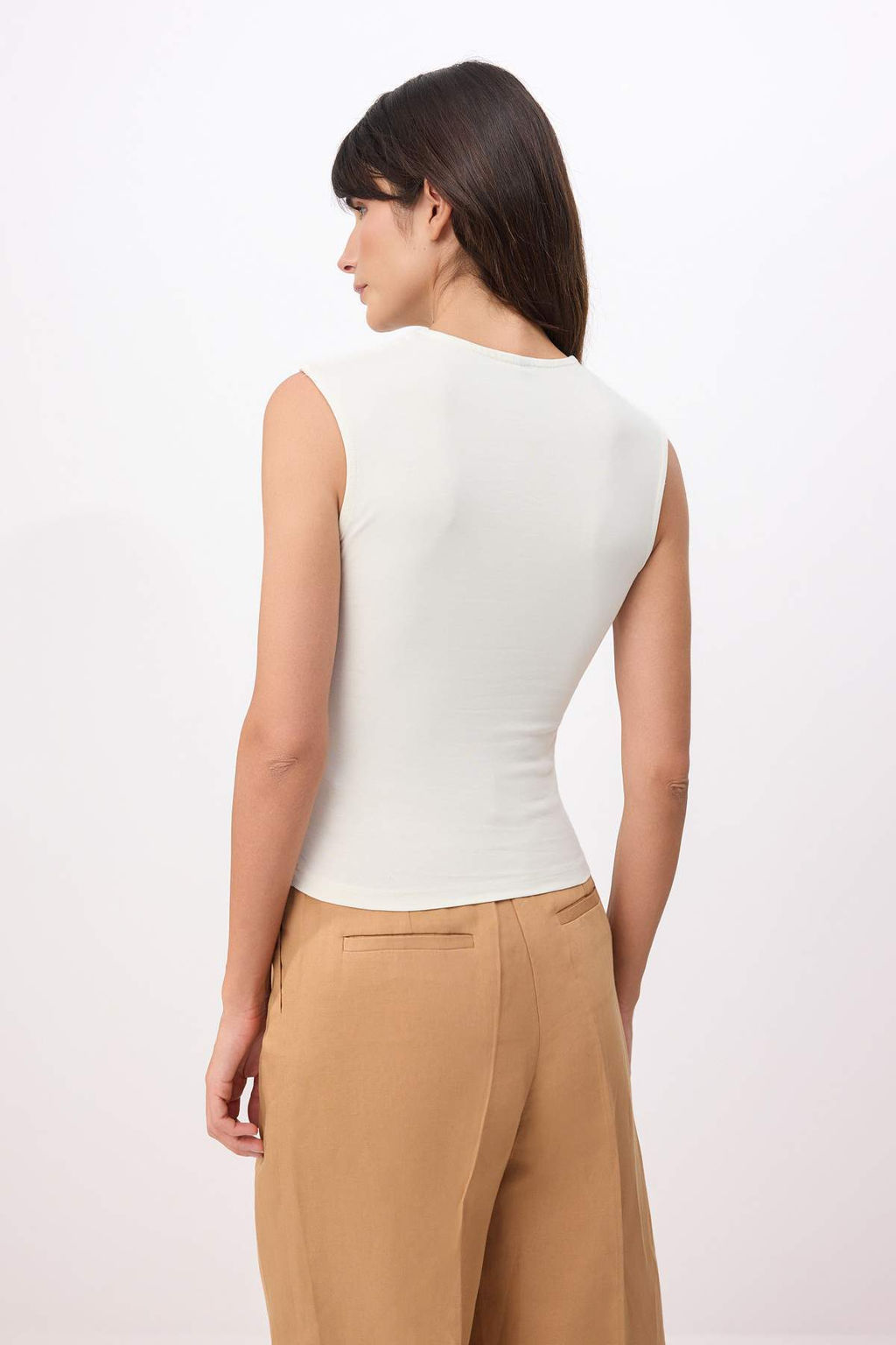 Ekru Duz Fitted Bisiklet Yaka Kolsuz Yumusak Orme Bluz TWOSS26BZ00635 - Trendyolmilla фото 4