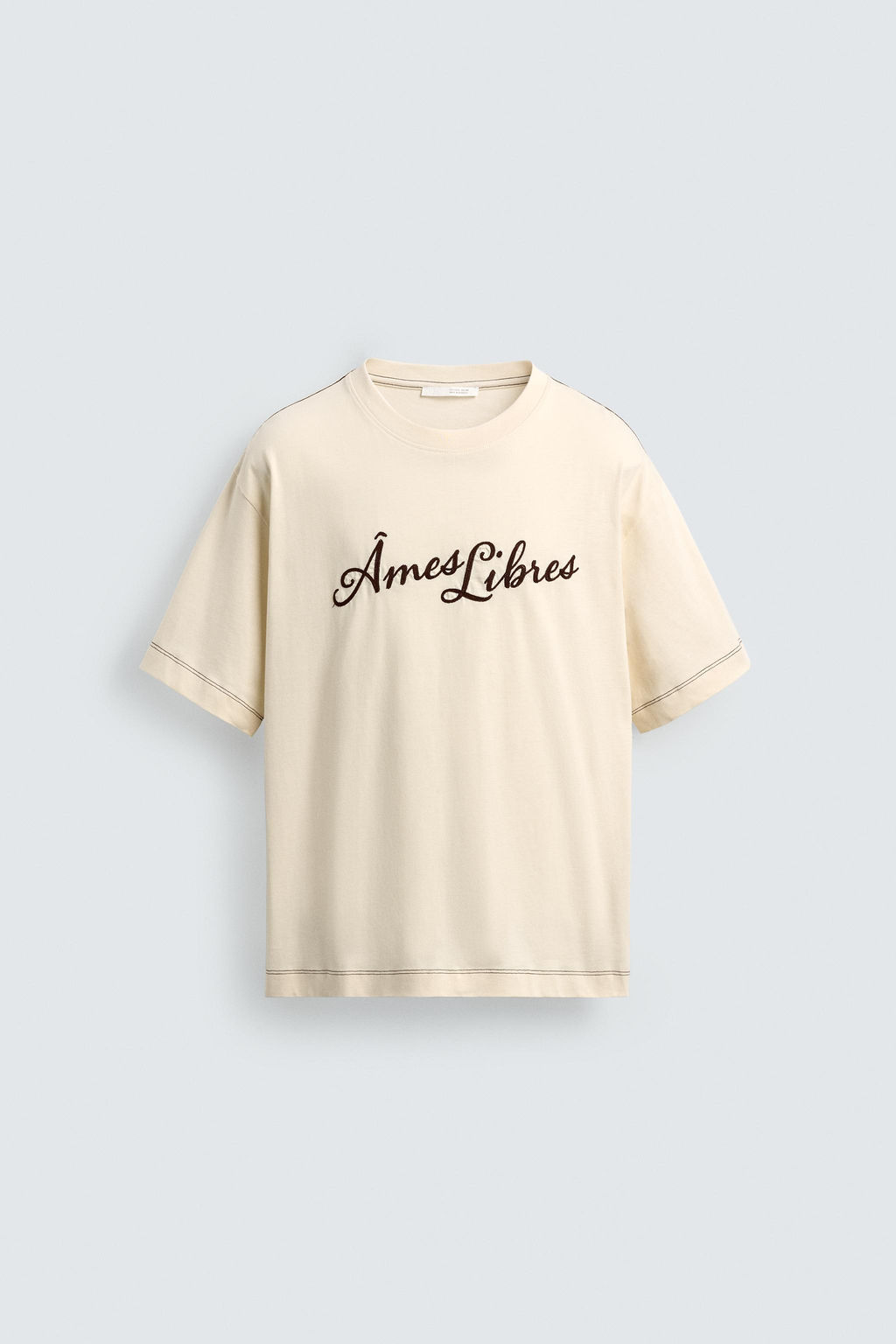 CAMISETA RELAXED FIT TEXTO BORDADO / Beige