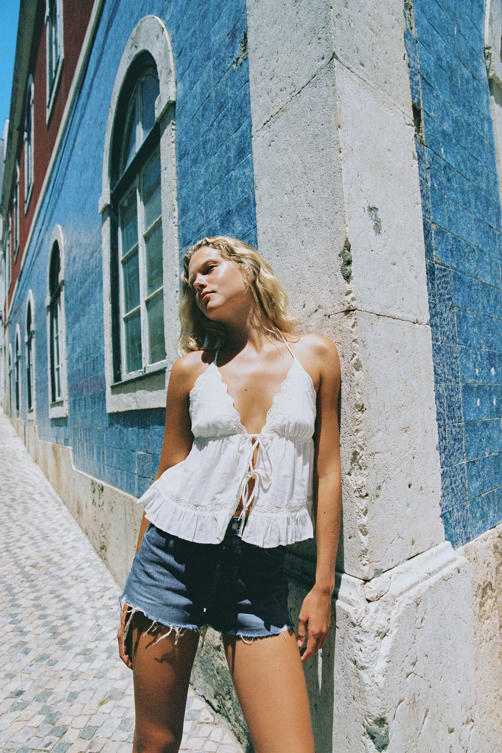 SHORTS DENIM TRF ROTOS TIRO MEDIO / Azul - Zara фото 3