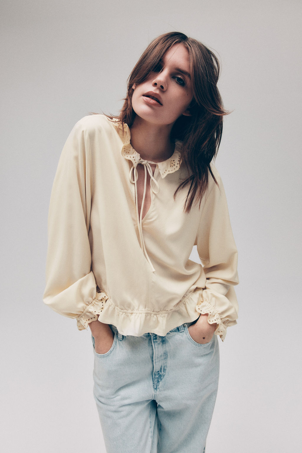 Blusa con ribetes de volante - H&m фото 2