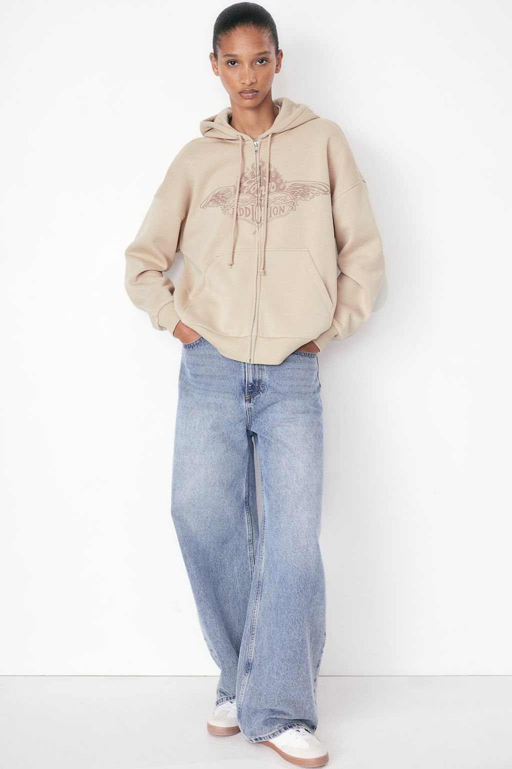 Chaqueta sudadera oversize con capucha y motivo - H&m фото 2
