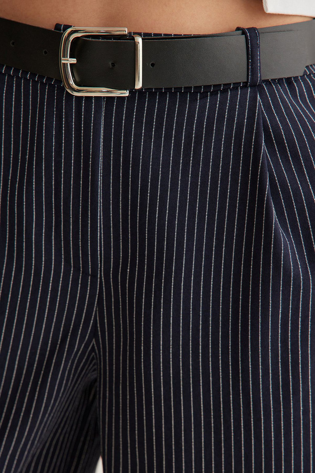 Lacivert Kemerli Cizgili Diz Boy City Dokuma Sort & Bermuda TWOSS25SR00024 - Trendyolmilla фото 5