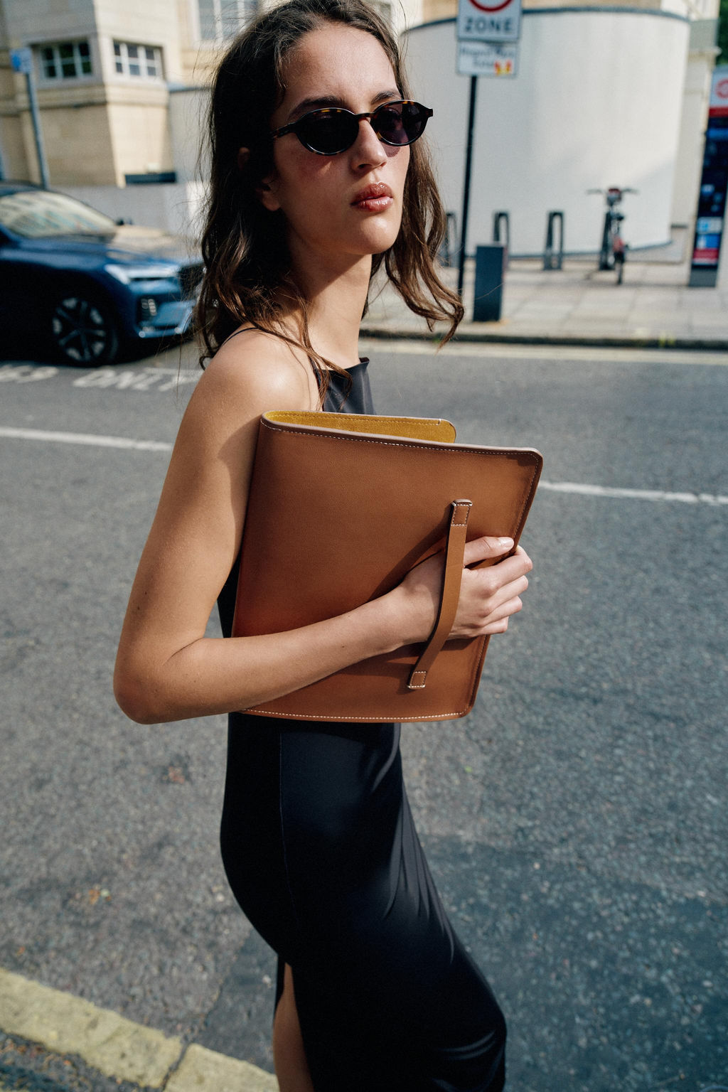 FUNDA PIEL PARA IPAD / Marr?n - Zara фото 3
