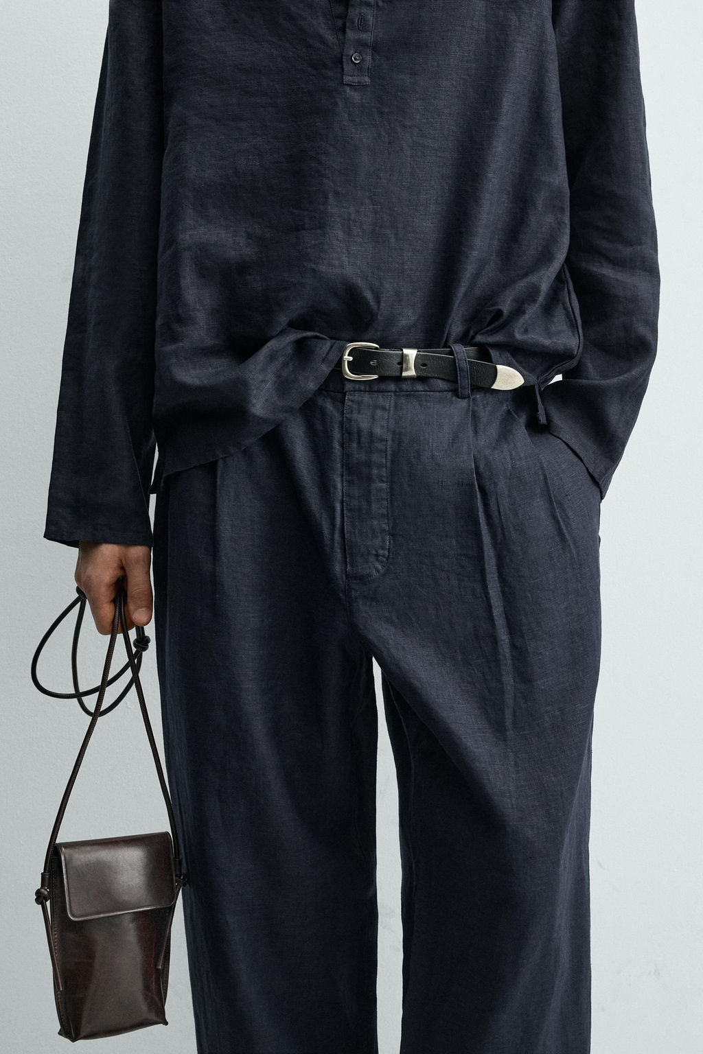 PANTAL?N WIDE FIT PLIEGUES 100% C??AMO / Marino oscuro - Zara фото 5