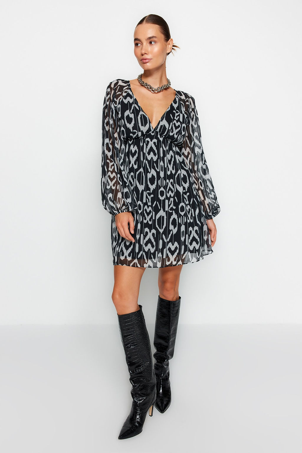 TRENDYOLMILLA Turuncu Etnik Desenli Belden Ac?lan Sifon Astarl? Mini Dokuma Elbise TWOSS23EL00519  фото 10