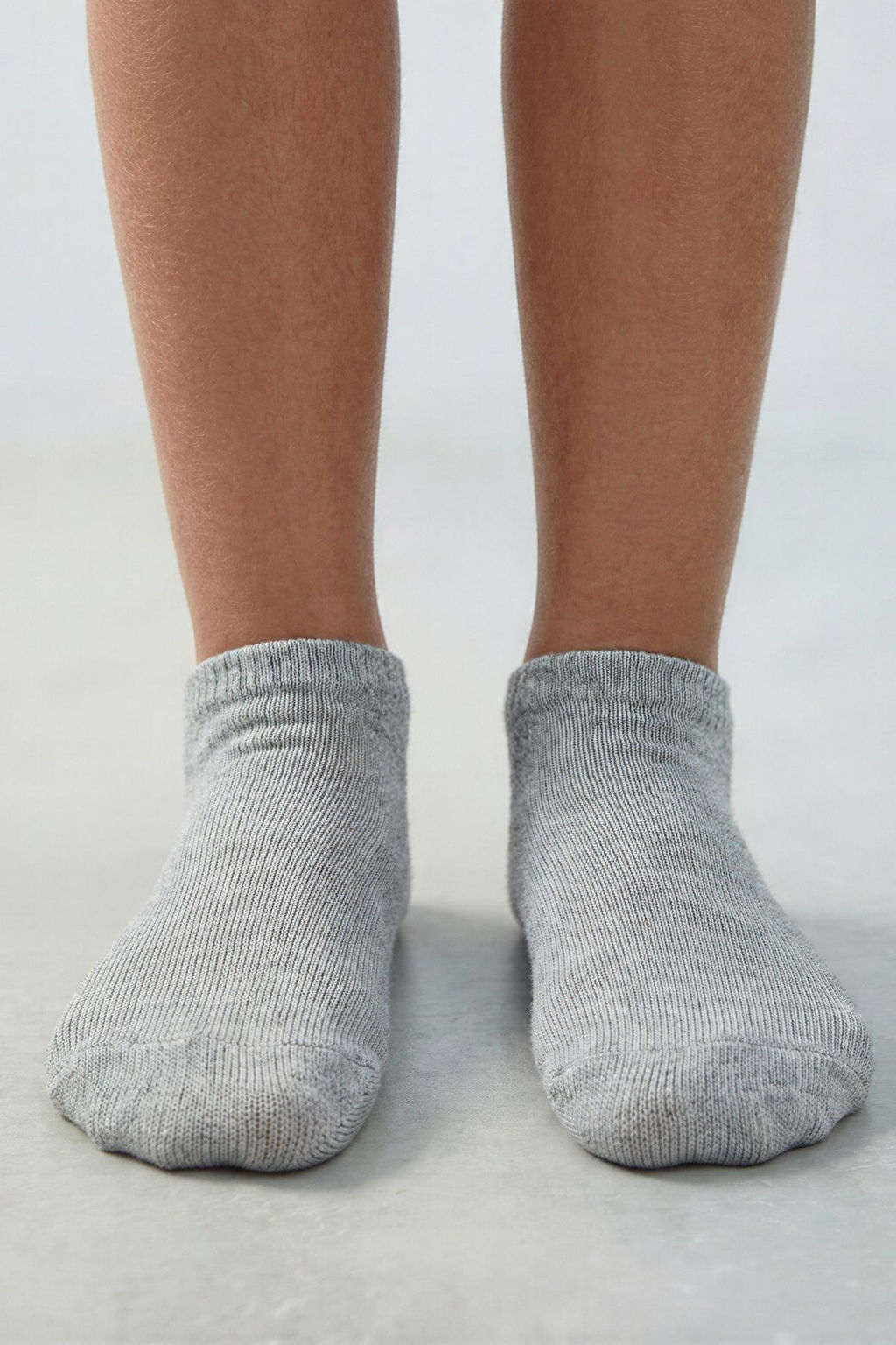 PACK CUATRO CALCETINES CORTOS LISOS / Gris - Zara фото 4