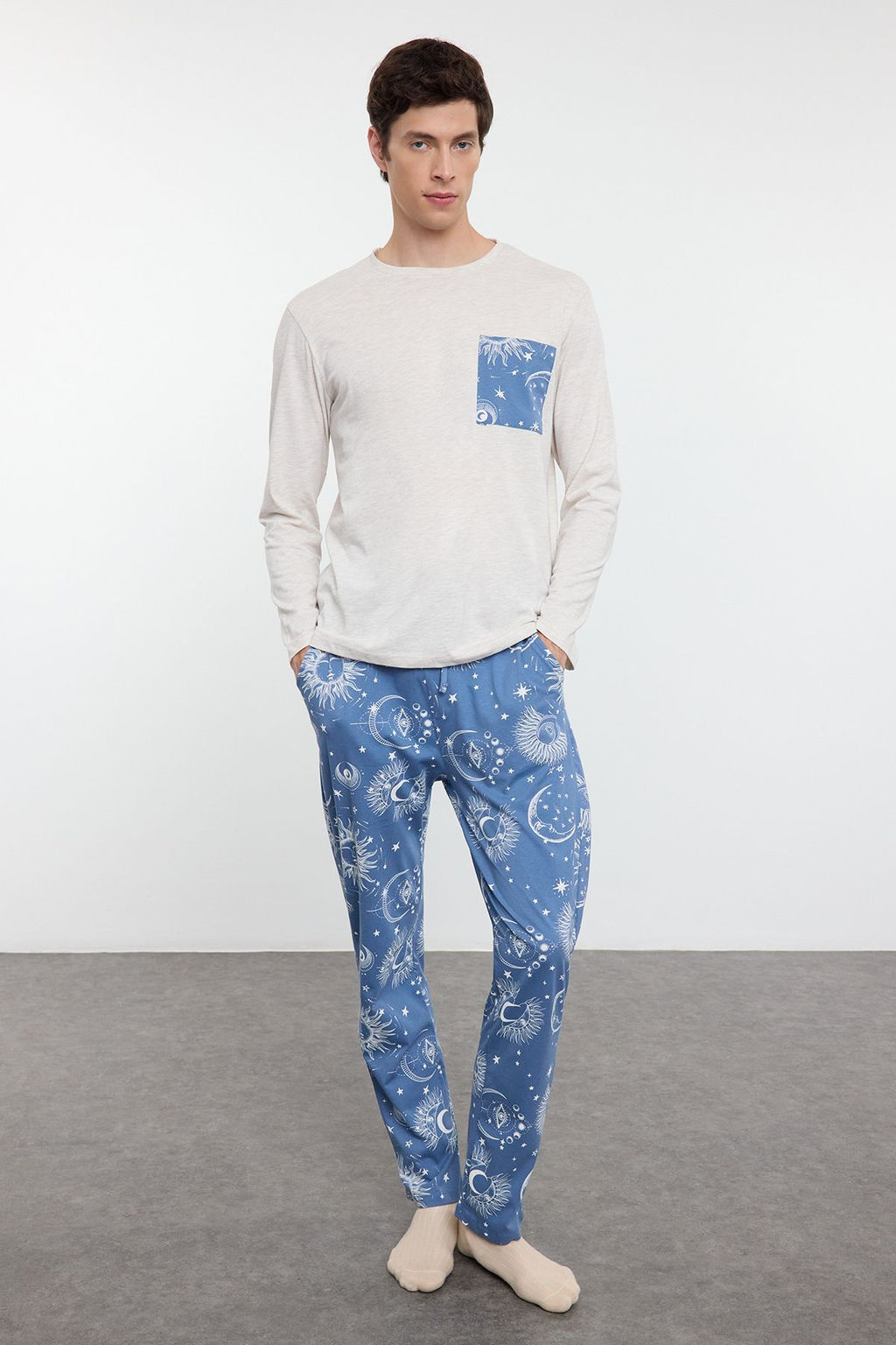 TRENDYOL MAN Gri - Mavi Regular Fit Couple/Cift Orme Pijama Tak?m? TMNAW25PT00050 - Trendyolmilla фото 2