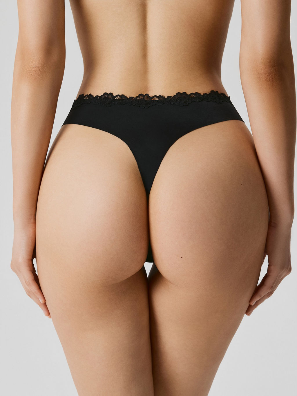 Infinity / Трусы стринг жен Neya черный