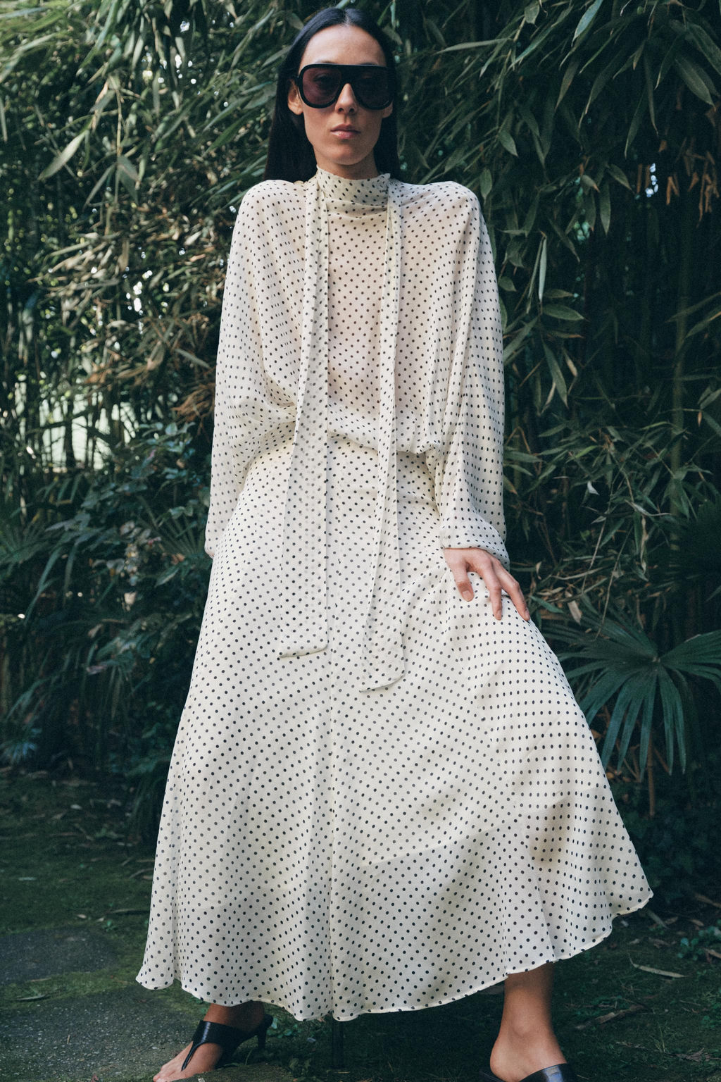 BLUSA LUNARES ZW COLLECTION / Blanco / Negro - Zara фото 3