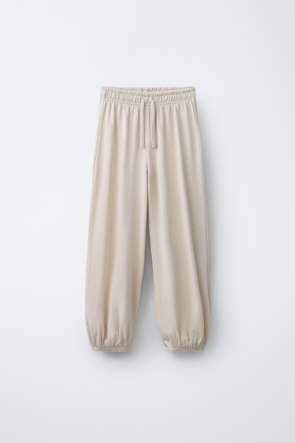 CONJUNTO CAMISETA LAZOS Y PANTAL?N JOGGER / Arena