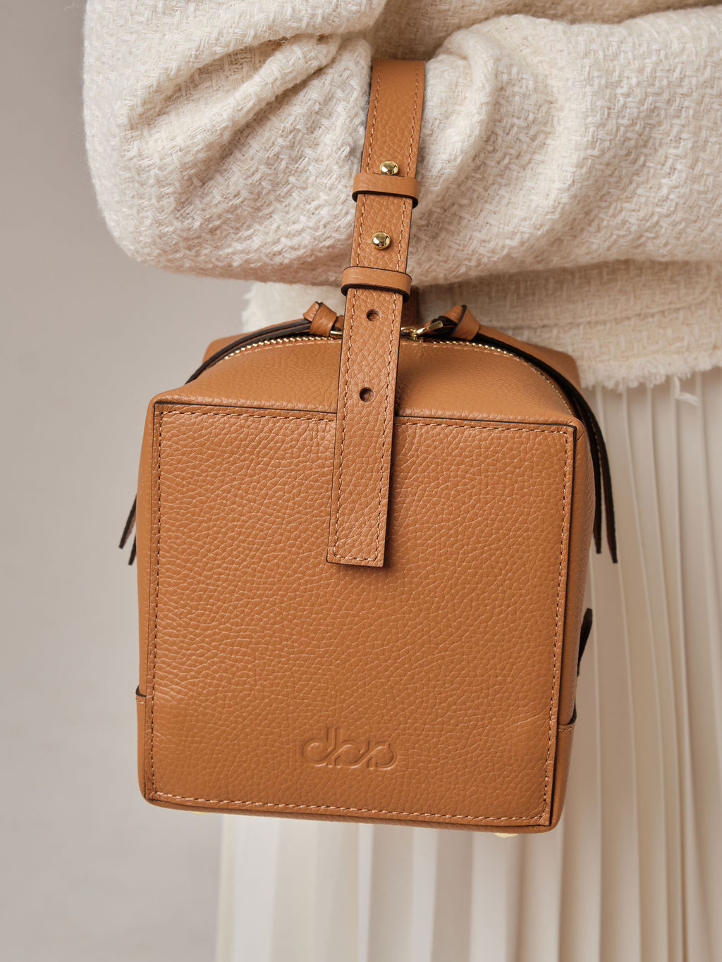 Кожаная сумка Quadra DBR 30989 оранжевый миндаль  фото 6