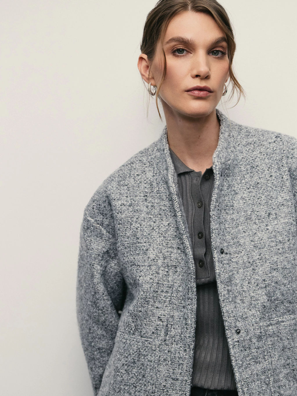 Куртка-бомбер из фактурной ткани / Zarina  фото 8