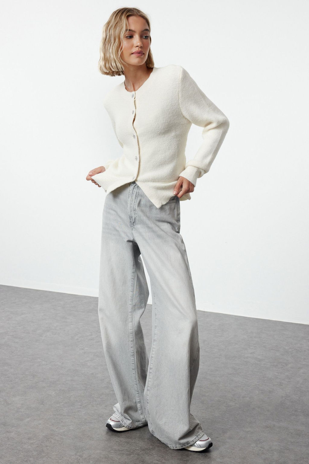 TRENDYOLMILLA Ekru Ekstra Yumusak Dokulu Triko H?rka TWOAW25HI00119 фото 2