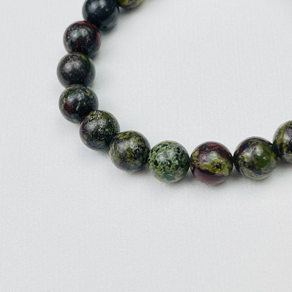 Браслет из зеленой Яшмы (Кровь дракона) 18,5 см