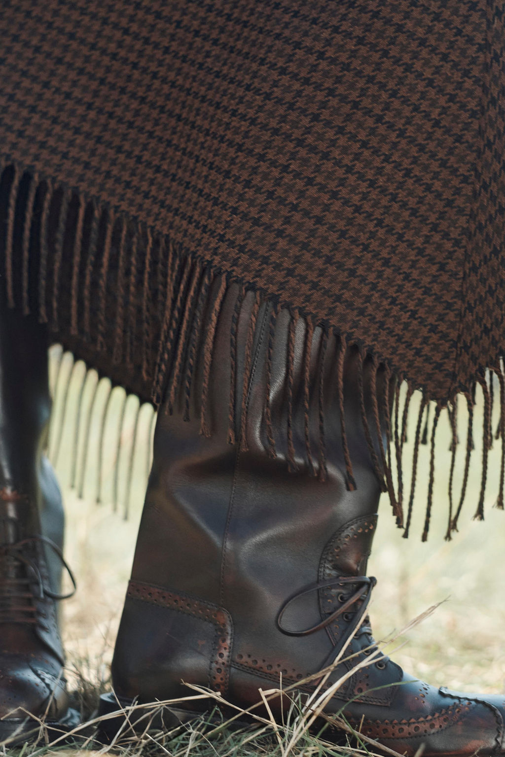 LIMITED EDITION ASYMMETRIC HEM FRINGED SKIRT - Zara фото 6