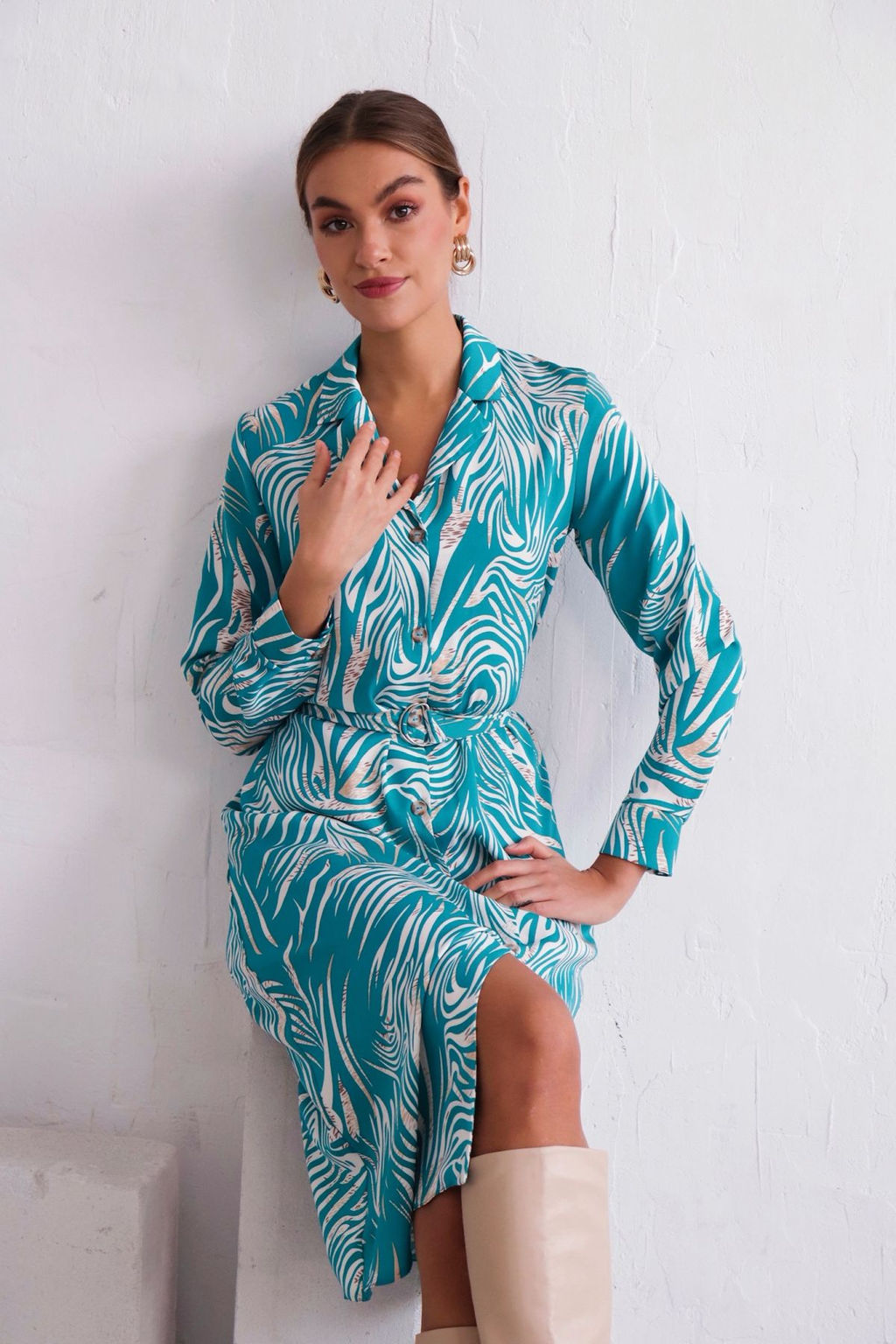 11638 Платье-рубашка с английским воротником бирюзово-белое - Martichelli фото 6