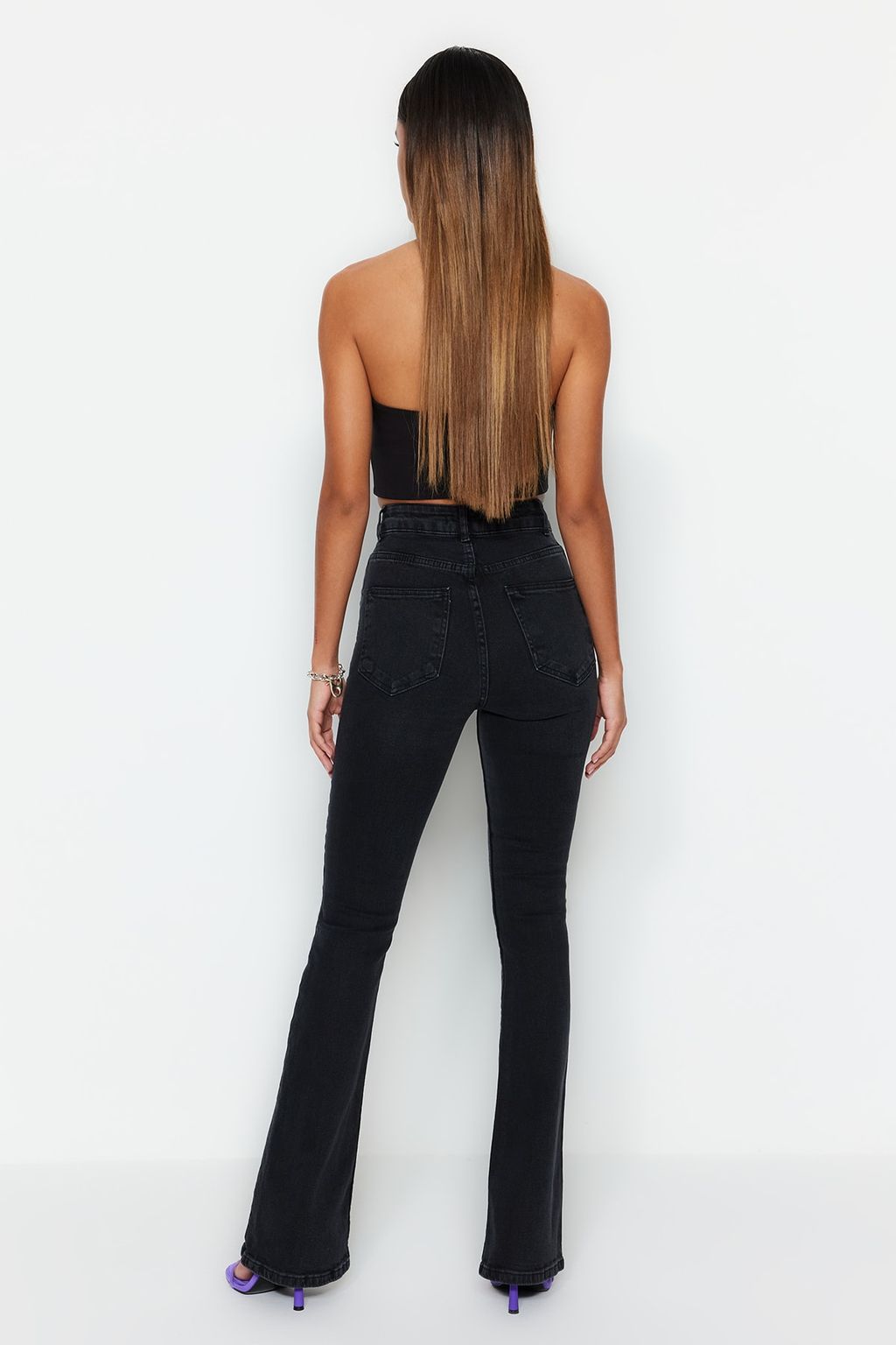 TRENDYOLMILLA Siyah More Sustainable Yuksek Bel Flare Jeans TWOSS23JE00063  фото 28