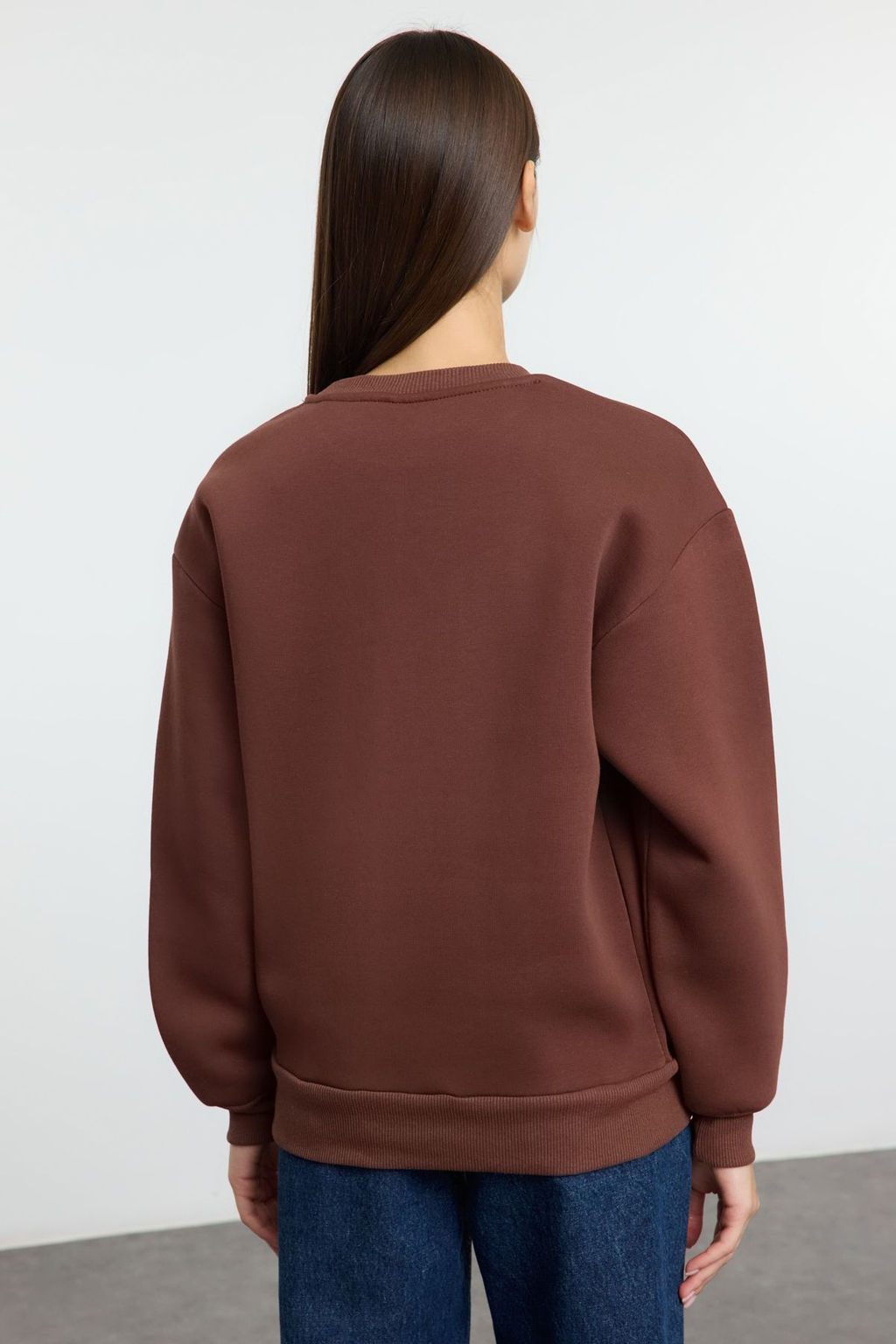 TRENDYOLMILLA Siyah Kal?n Ici Polarl? Regular/Normal Kal?p Bisiklet Yaka Basic Orme Sweatshirt TWOAW24SW00101  фото 24