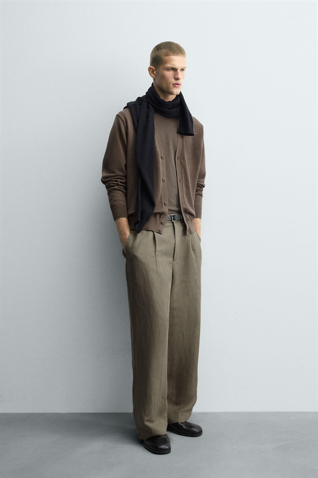 LIGHTWEIGHT TEXTURED CARDIGAN - Zara фото 4