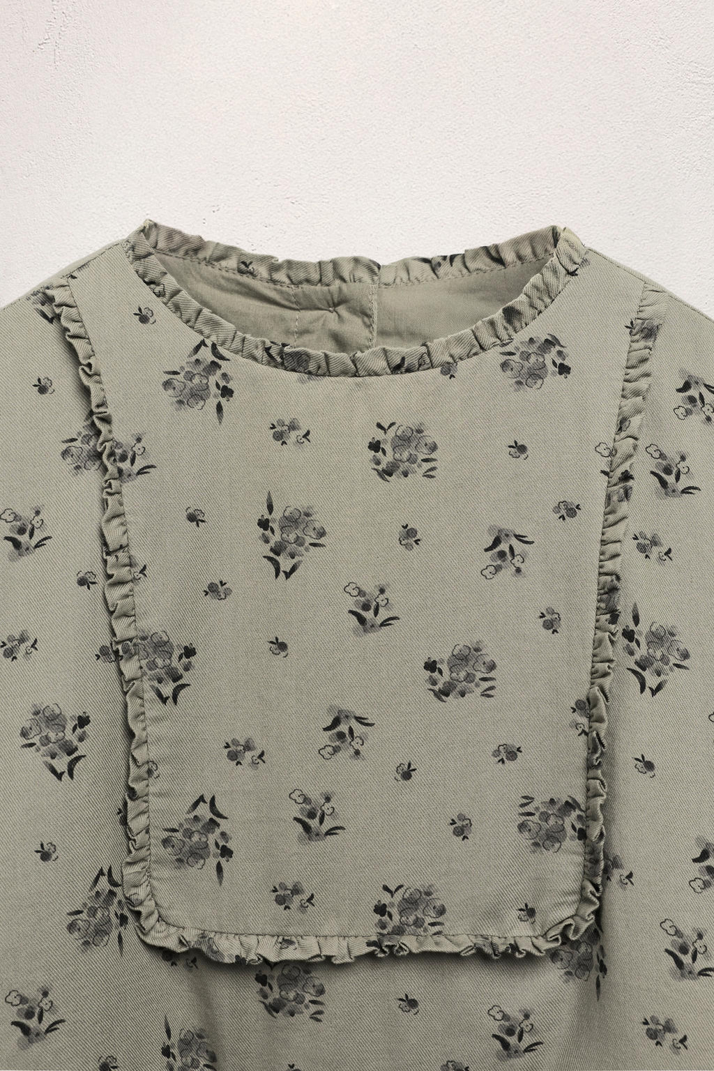 6-10 A?OS/ VESTIDO FLORES VOLANTITOS LIMITED EDITION  / Estampado