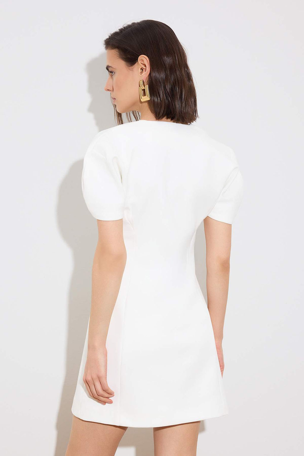 Ekru Dugme Detayl? K?sa / Mini Dokuma Elbise TWOSS26EL00192